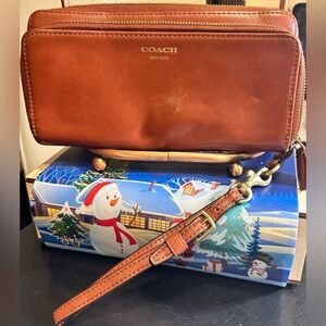 *SALE*Coach Accordion Vintage Tan Leather Zip Wallet Wristlet: GC